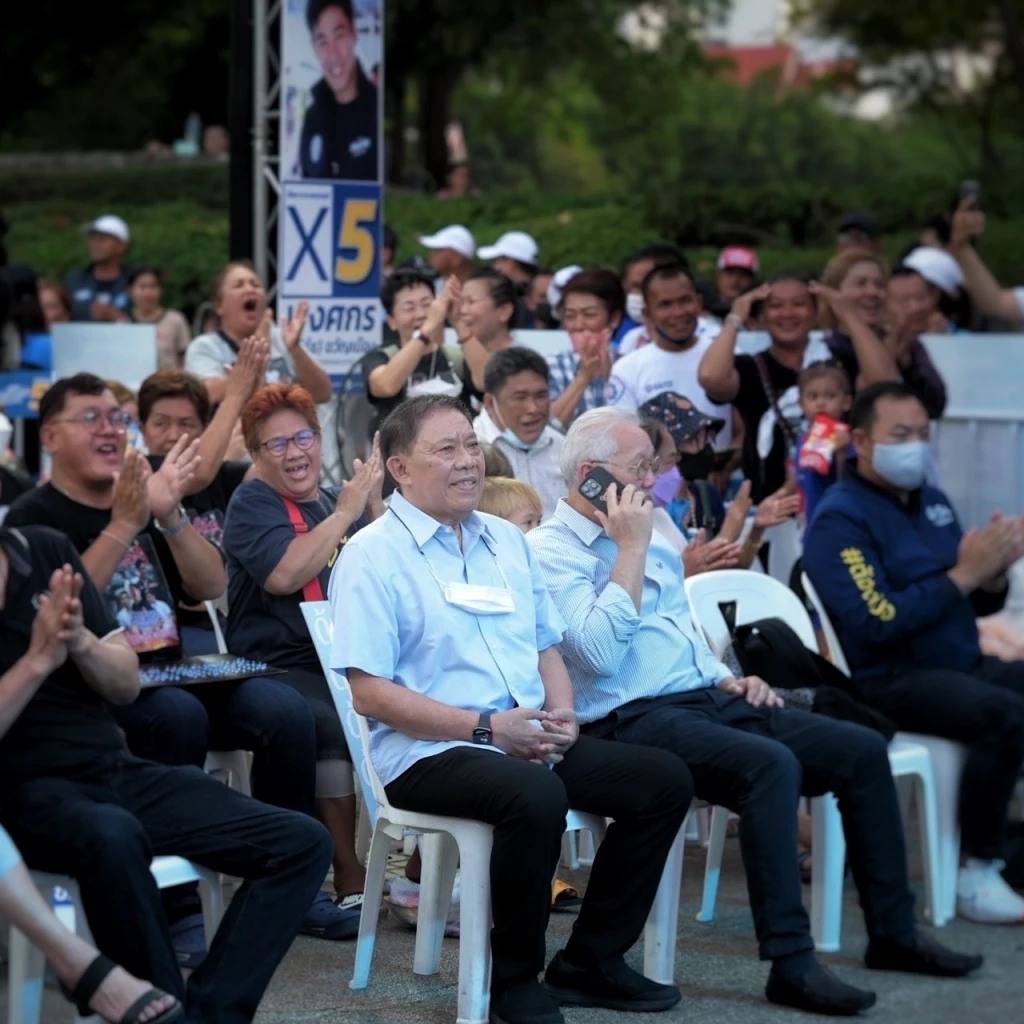 พล.ต.อ.อัศวิน ขวัญเมือง อดีตผู้ว่าราชการกรุงเทพมหานคร