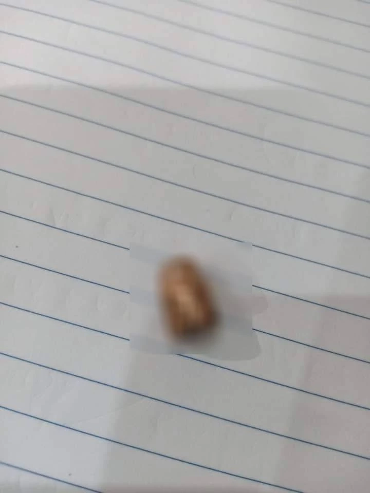 สาวหวิดดับ กระสุนปริศนา ตกทะลุหลังคาบ้าน เฉียดหัวไปนิดเดียว