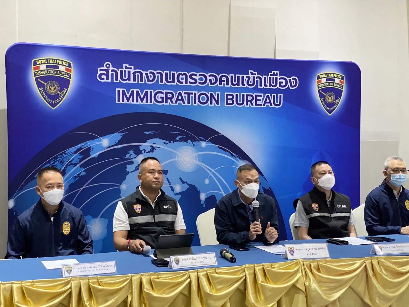 สตม. แถลงจับ 2 คดี "จีนเทา"ฟอกเงินคอลเซ็นเตอร์ "เกาหลี"มือขวาแก๊งขนยาเสพติด