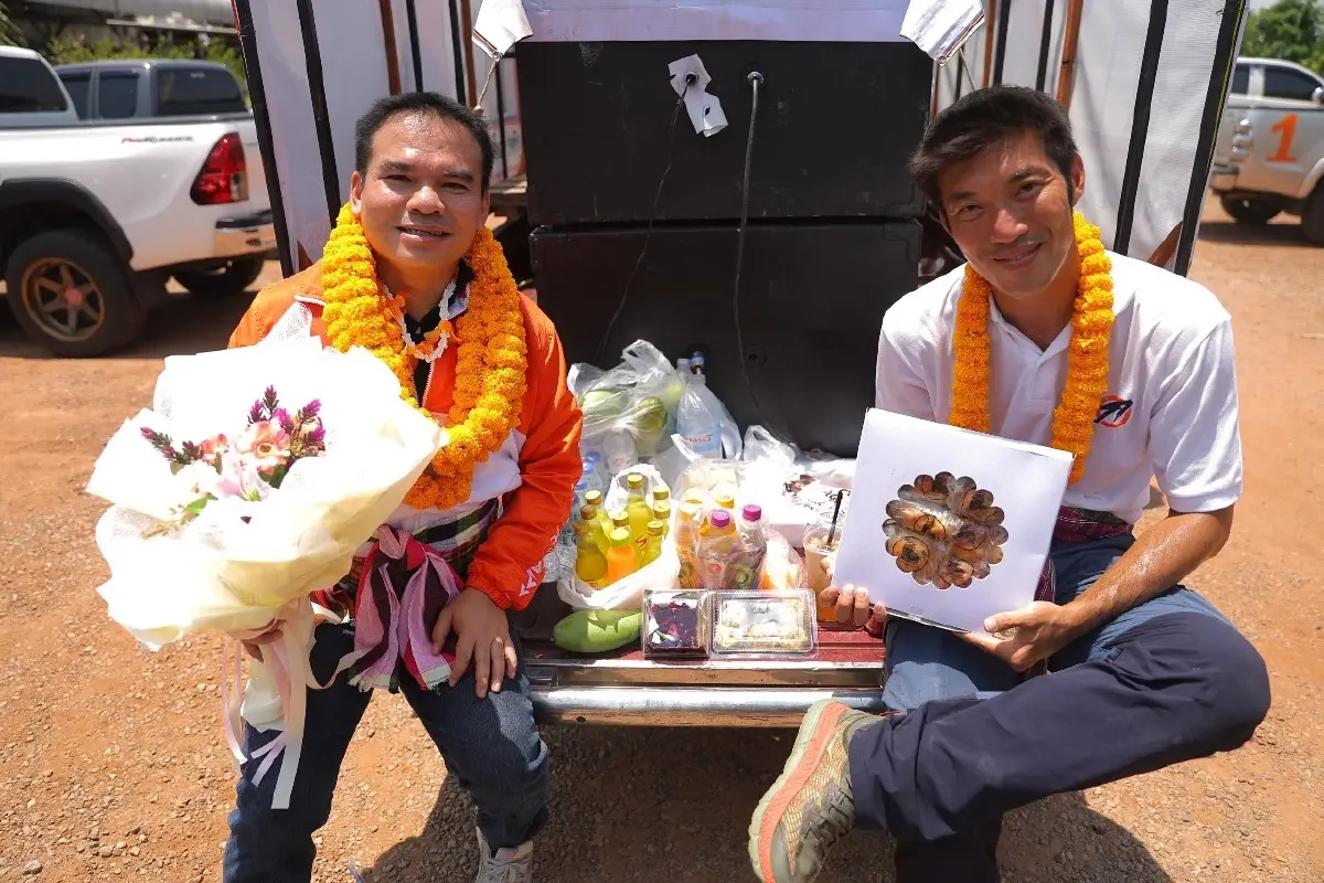 "ธนาธร" เดินสายหาเสียงอีสาน ย้ำโอกาสเปลี่ยนแปลงดีที่สุดคือ "ก้าวไกล"