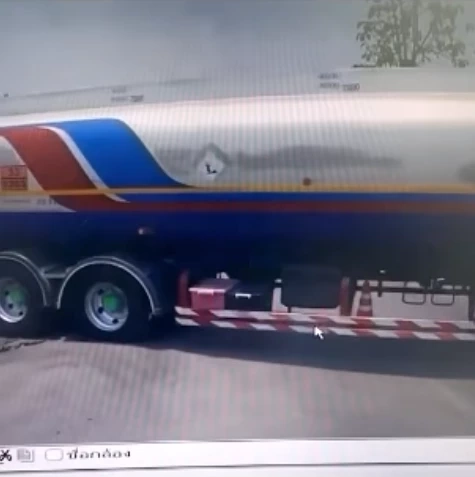 เปิดคลิป"อาจารย์เฉลิมชัย"สุดทน โพสต์แฉรถน้ำมัน ทำถนนหน้าวัดร่องขุ่นพัง