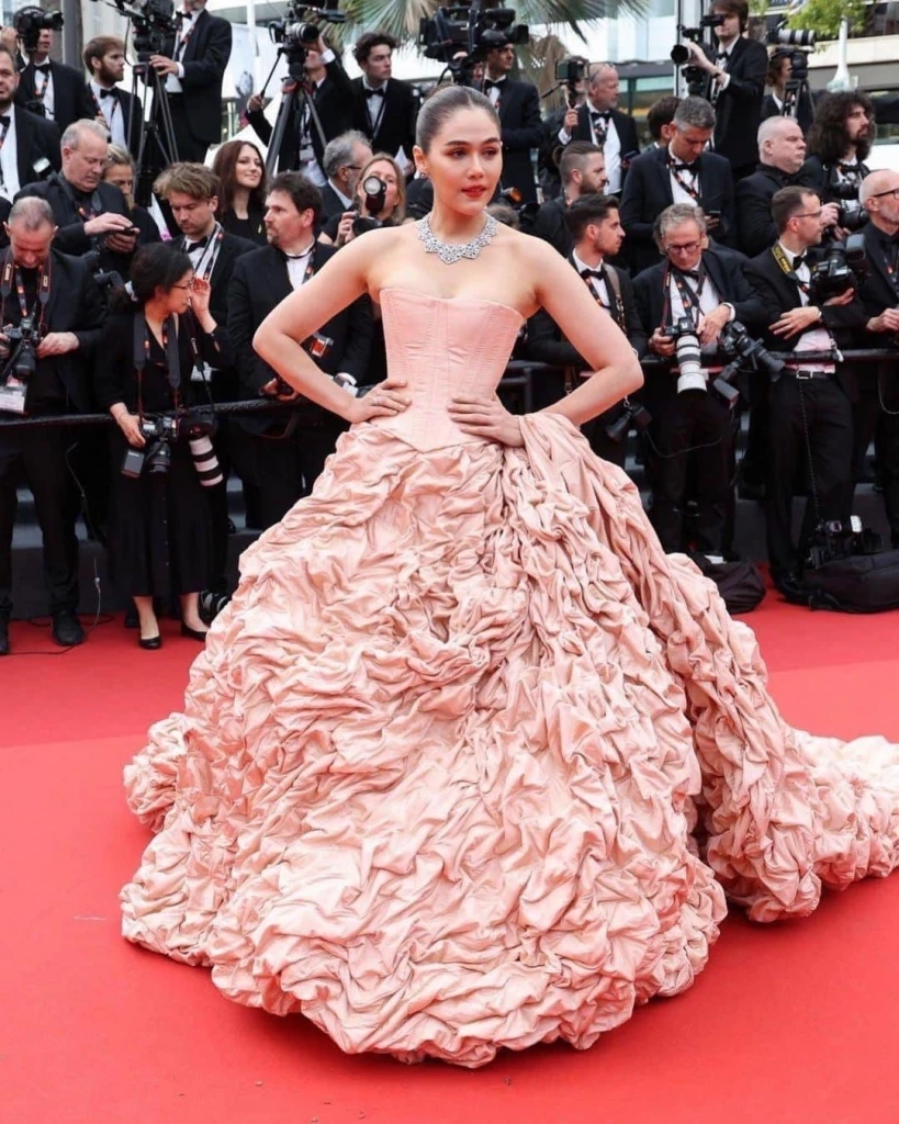 ชมพู่ อารยา