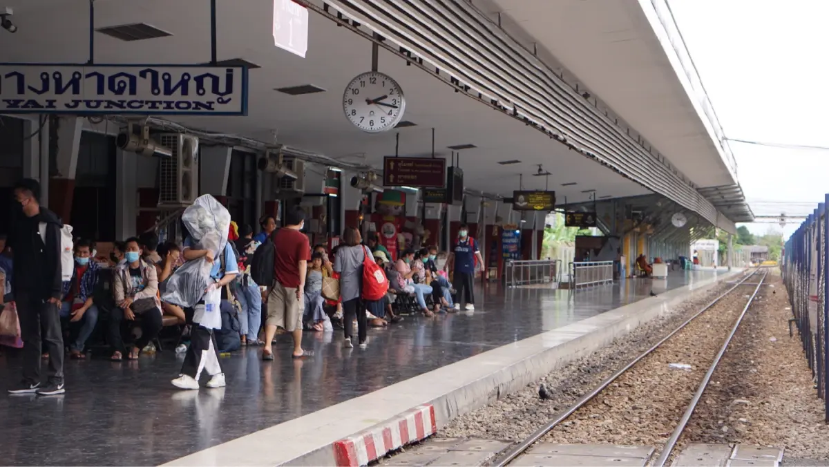 "ดร.สามารถ" กอดคอ "นิพัฒน์" ดันรถไฟฟ้ารางคู่หาดใหญ่-ปาดังเบซาร์