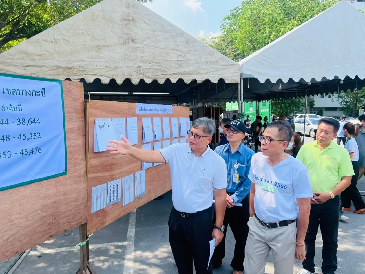 "แสวง" ตรวจเยี่ยมหน่วยเลือกตั้งล่วงหน้า มั่นใจบัตร 2 ใบ ไม่ทำประชาชนสับสน