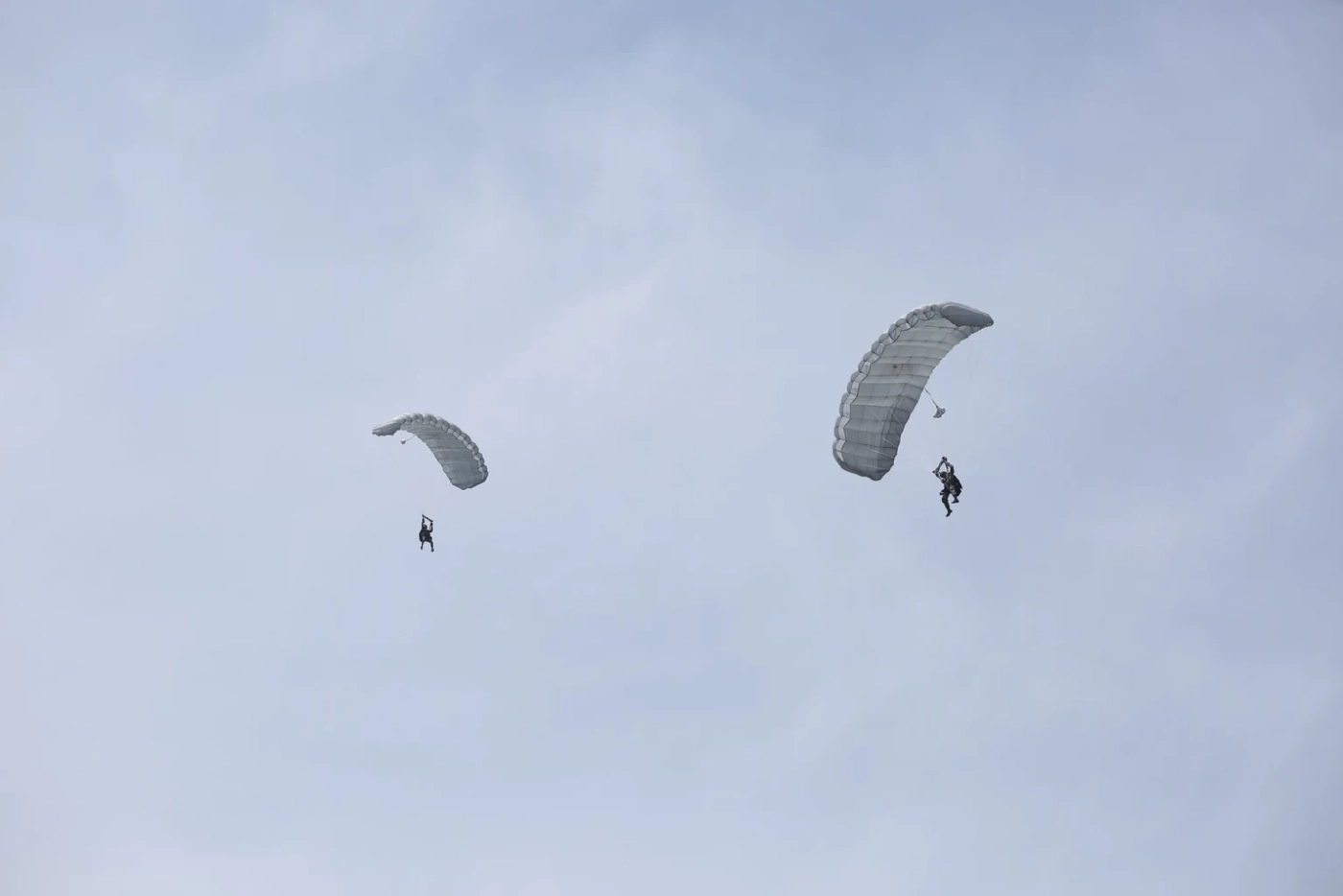 "ผบ.ทร." โชว์ยิง MK-19 พอใจบรรลุเป้าหมาย ฝึกร่วม "ทบ.-ทอ."