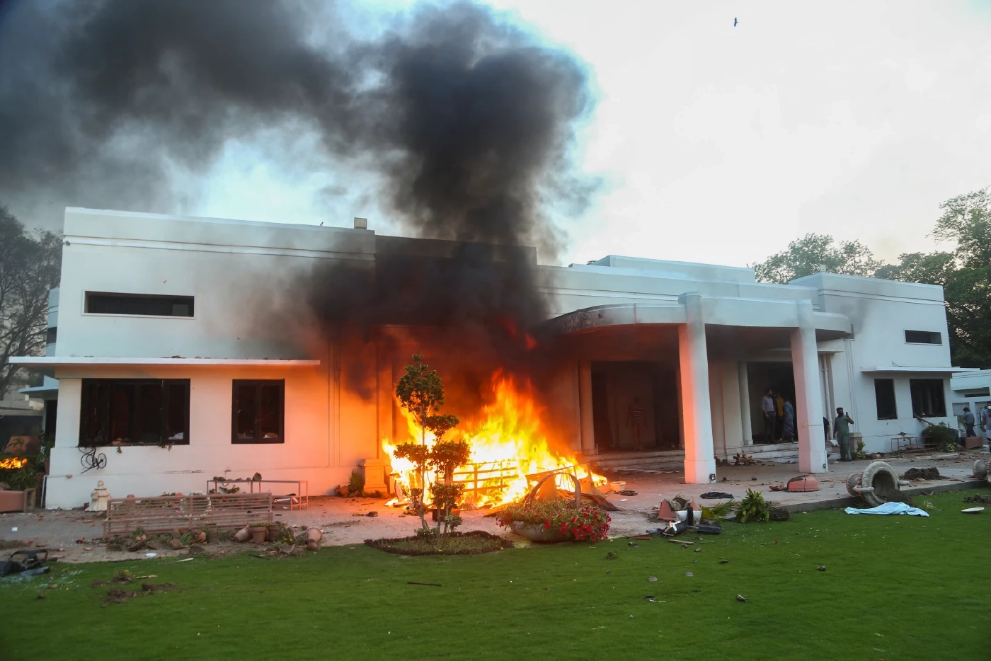 ศาลปากีสถานให้ประกันตัว “อิมราน ข่าน” ในหลายคดี