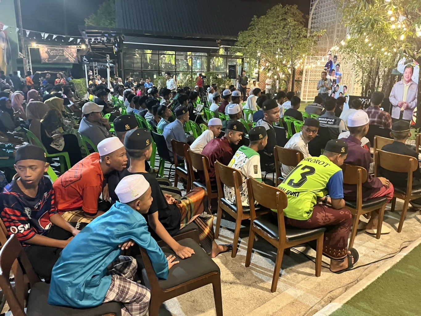 "พรรคประชาชาติ" ปิดปราศรัยสามจังหวัดชายแดนใต้ ชูนโยบายสร้างคนสร้างชาติ