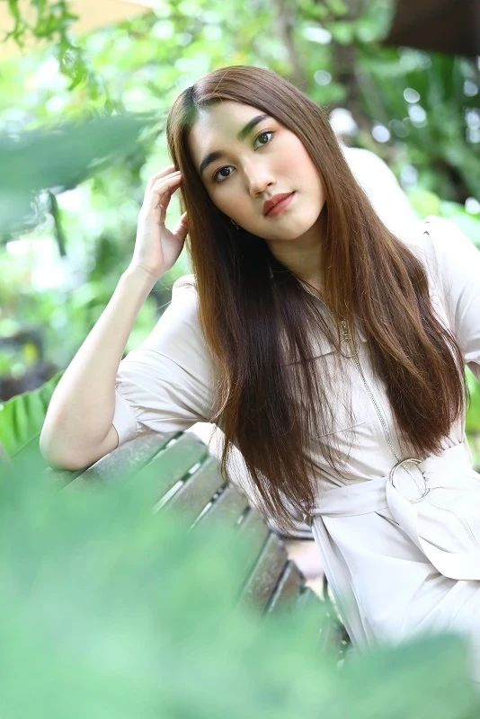 เบสท์ รักษ์วนีย์  เปย์ผู้ชายหลักล้าน! ไม่เสียดายที่ให้เพราะรัก