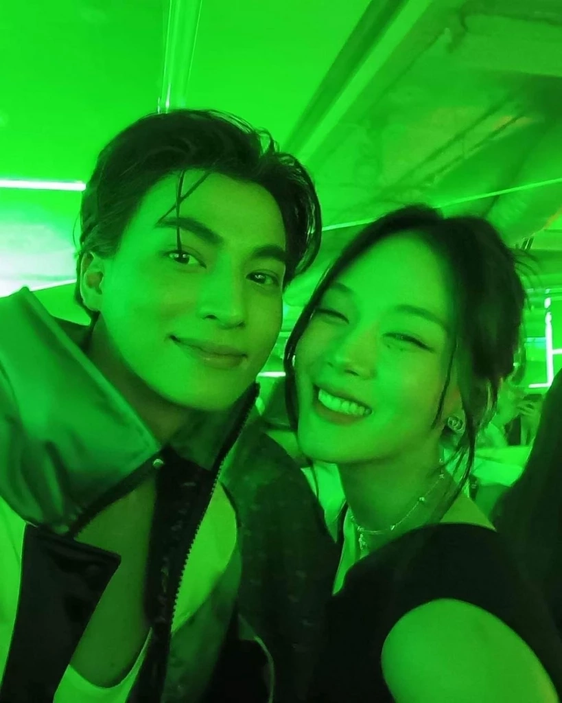 เปิดภาพ "กลัฟ คณาวุฒิ" หนุ่มไทยคนแรก เข้าร่วมงาน GUCCI CRUISE 2024 เกาหลีใต้