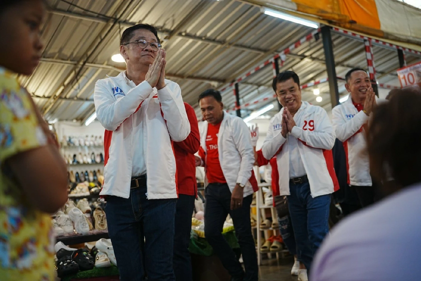 "มาดามนครบาล" ลุยหาเสียงเขตดอนเมือง เมินโพล "ก้าวไกล" เร่งเครื่องจี้ติด