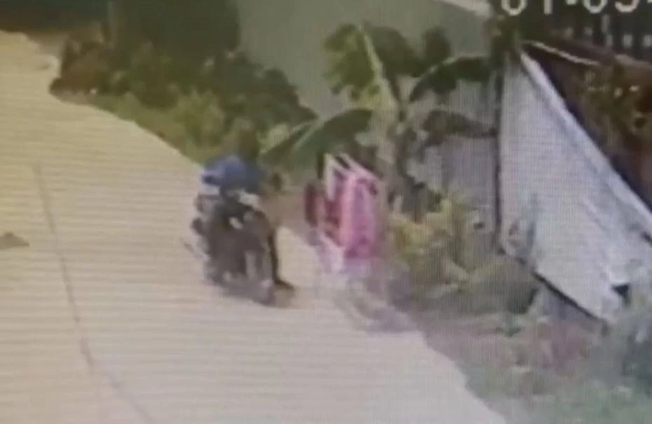 หญิงวัย 79 ปี สุดทน ถูกคนร้ายขี่จยย. ฉกกางเกงในต่อหน้า วอน ตร.เร่งจับ