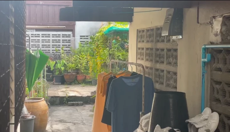 บ้านที่นายบาส ซ่อนตัว 