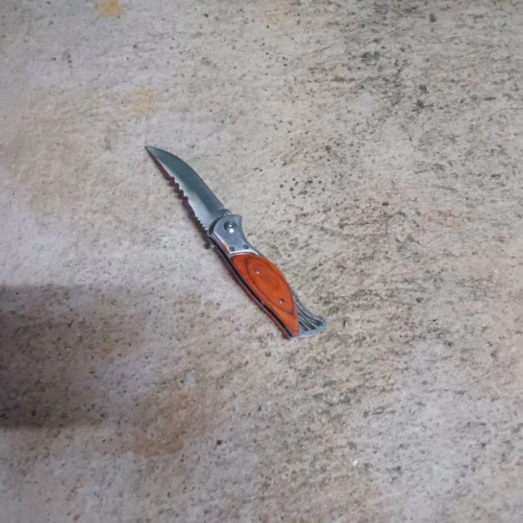 อาวุธมีดของกลาง