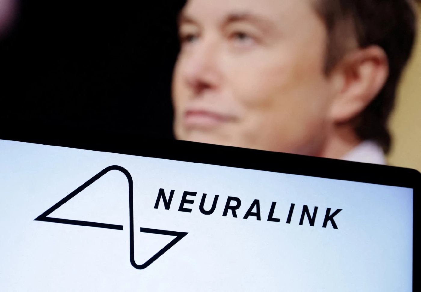 FDA สหรัฐฯไฟเขียว ให้ Neuralink ทำการทดลองฝังชิปในสมองมนุษย์