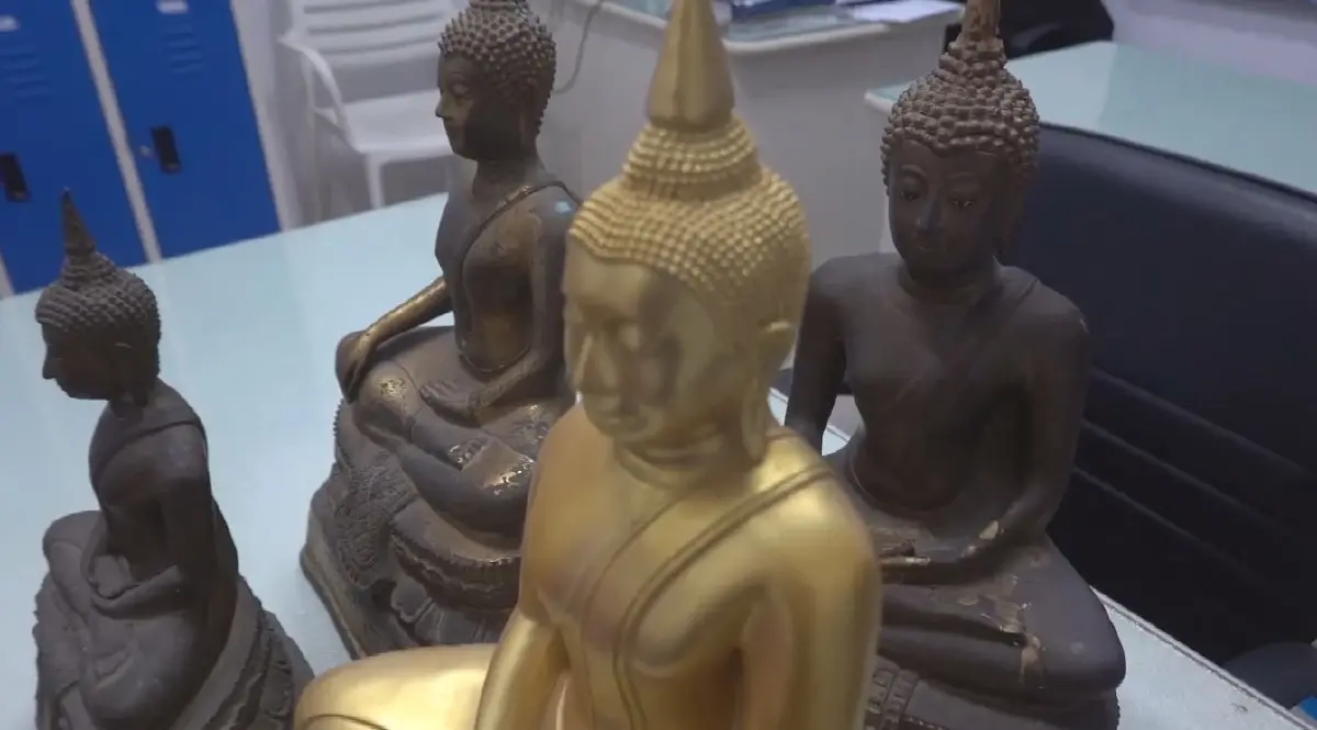 รวบ 2 สาวประเภทสอง ย่องขโมยพระพุทธรูปในวัด อ้างนำไปสรงน้ำ