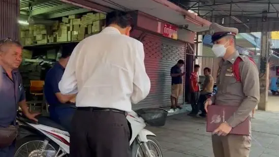 อีกแล้ว "ทวี ไกรคุปต์" พ่อปารีณา ขับชนเบนซ์ขณะกลับรถ เผย ไม่รู้เฉี่ยวตอนไหน