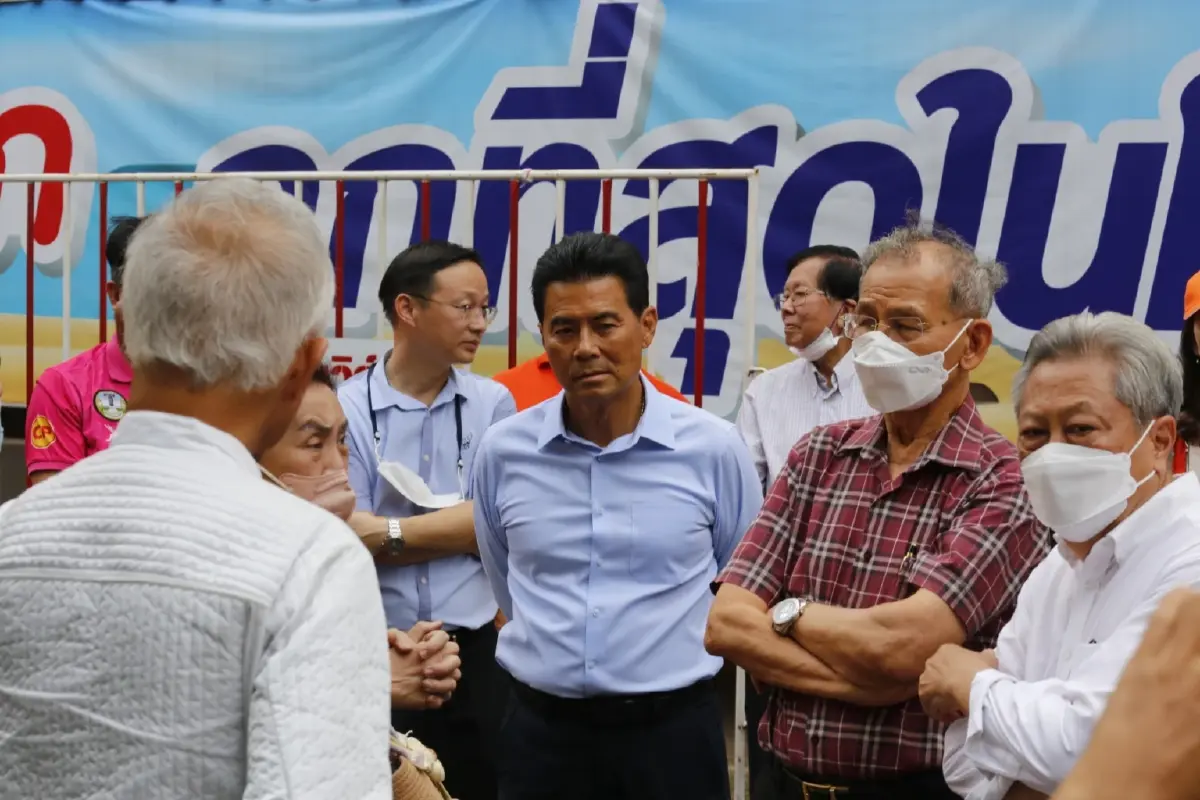 "สุวัจน์-เทวัญ-ประเสริฐ" รุดให้กำลังใจผู้ประสบภัยไฟเพลิงไหม้