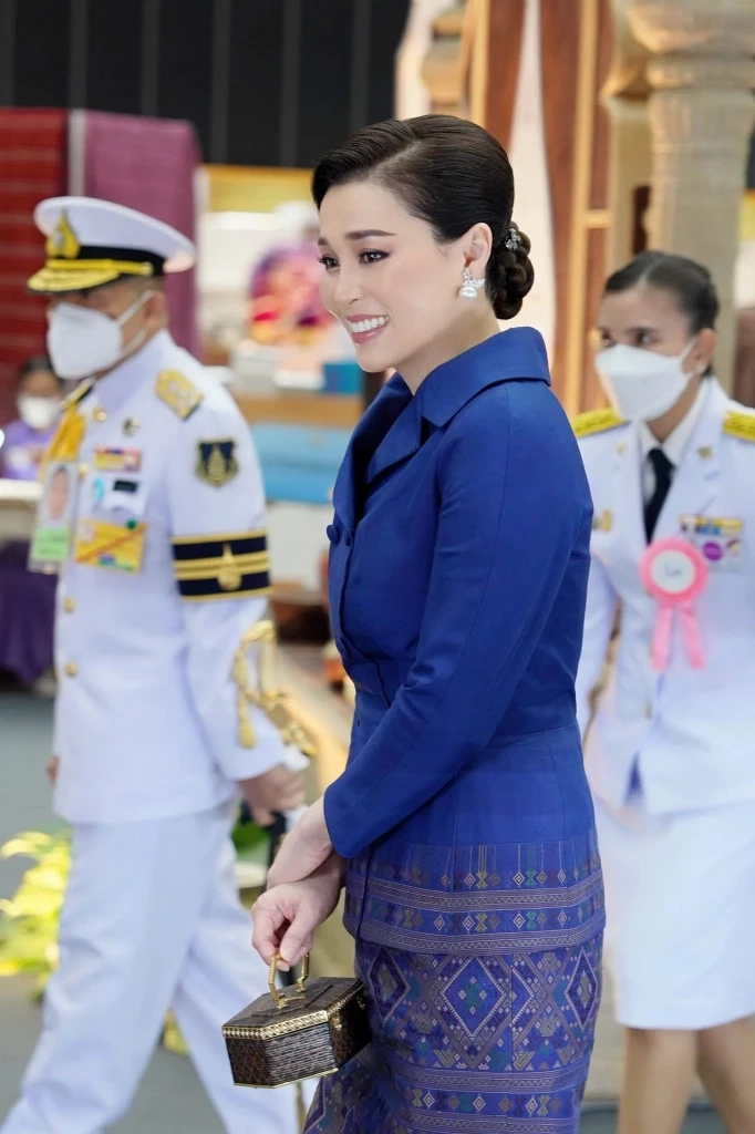 แห่แชร์ เลขมงคลทะเบียนรถ พระราชินีฯ เสด็จเปิดงานไบเทค เลขสวยเป็นมงคลยิ่ง 