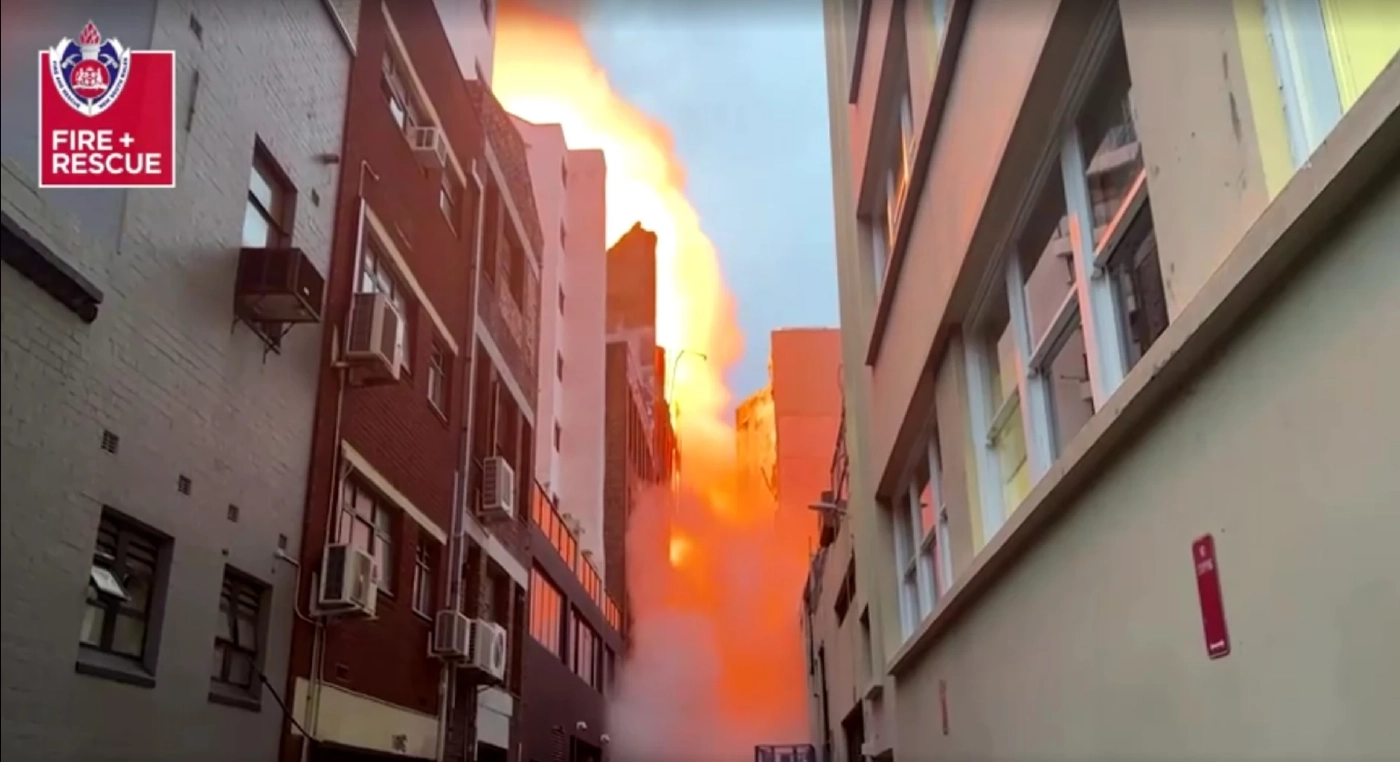 ไฟไหม้ครั้งใหญ่ที่อาคาร 7 ชั้น ใจกลางนครซิดนีย์ ออสเตรเลีย