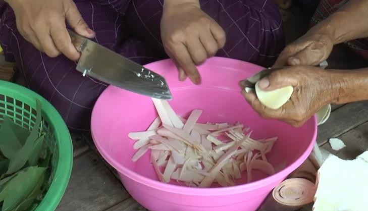 สุดว้าว! "แกงหน่อไม้ใส่ใบตดหมา" ช่วยล้างพิษไซยาไนด์ แถมเพิ่มพลังปึ๋งปั๋ง