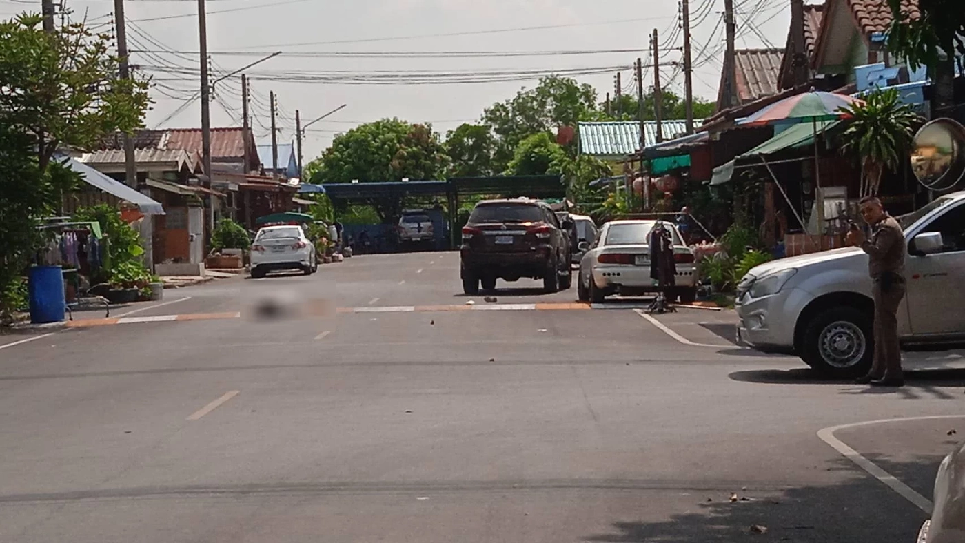 แจ้งดำเนินคดี 3 ข้อหาหนัก ลุงรัวเจ้าของบ้านดับ ลั่นไกใส่ตำรวจ