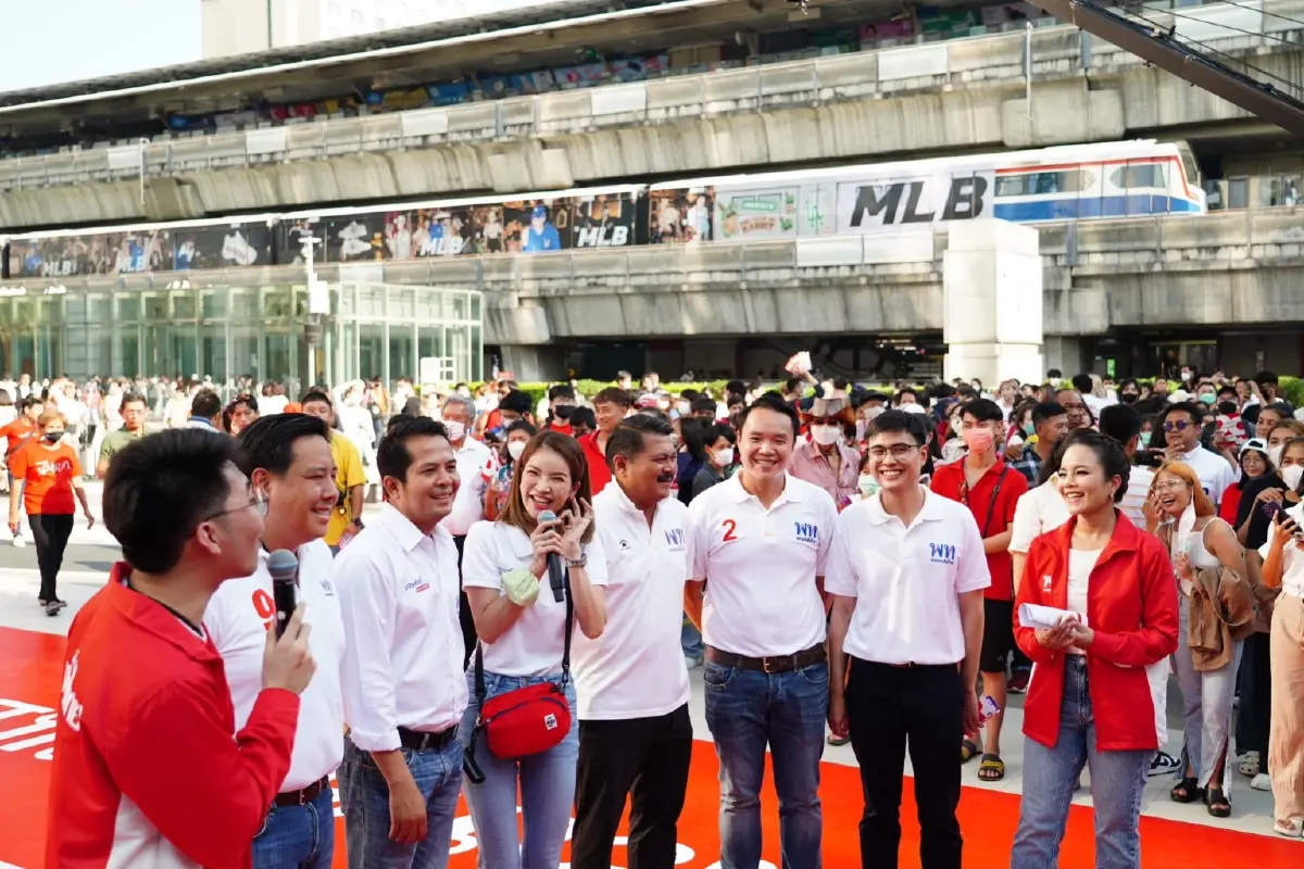 เพื่อไทยจัดใหญ่เปิดปราศรัยใจกลางกรุงอ้อนคะแนนเลือกทั้งพรรคทั้งคน