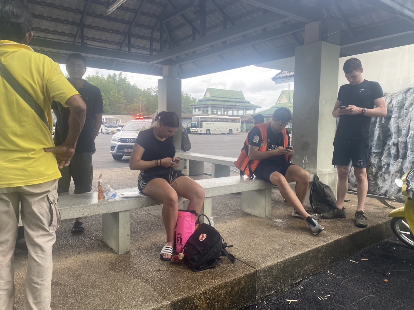 ด่วน! เรือหัวโทง นำ นทท.ต่างชาติ เที่ยวอ่าวพังงาล่ม ใกล้เกาะปันหยี