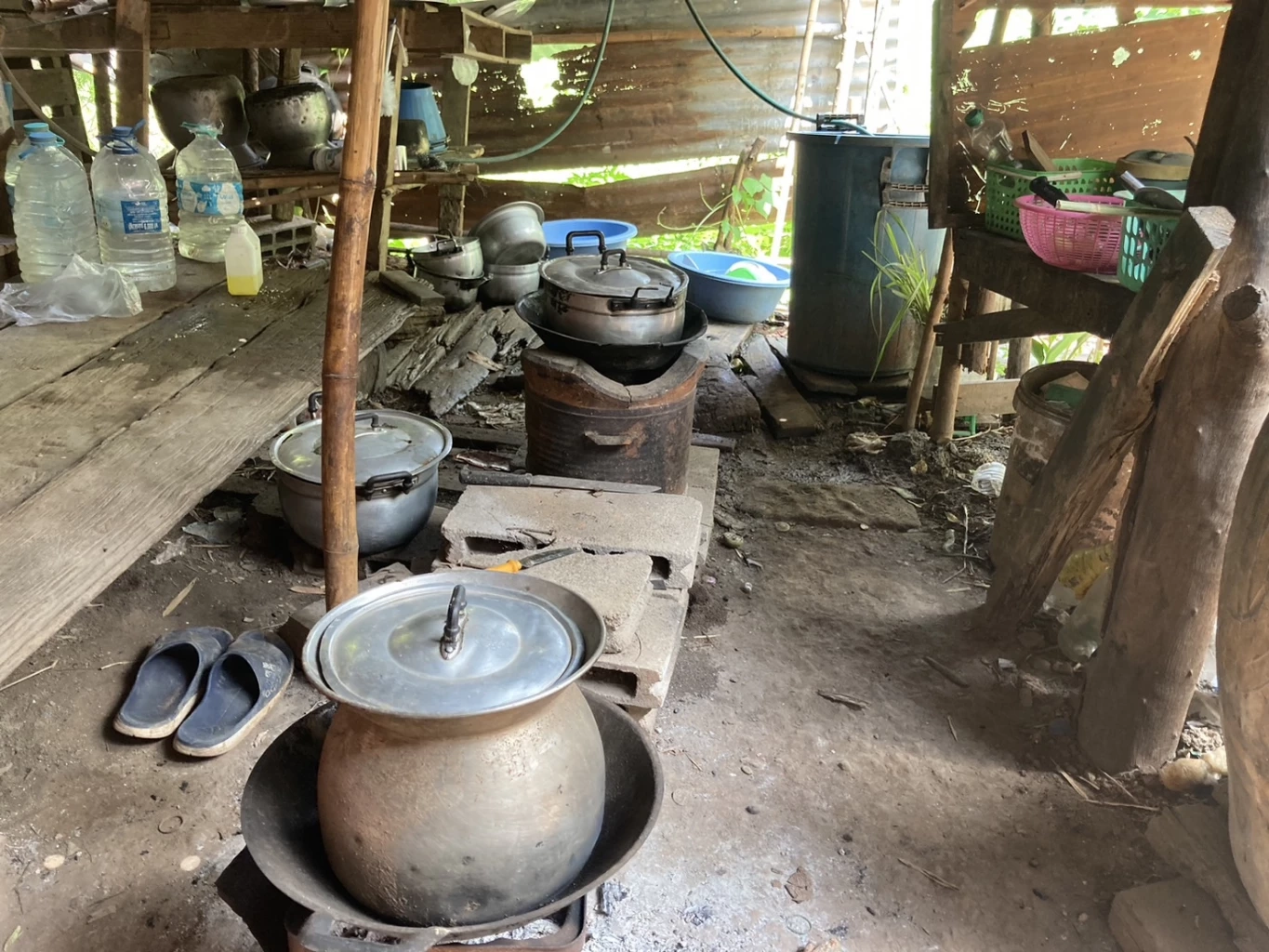 สุดเวทนา 4 ชีวิตแม่ลูก ยากจนไม่มีข้าวกิน เคยถึงขั้นคิดจะปลิดชีพยกครัว