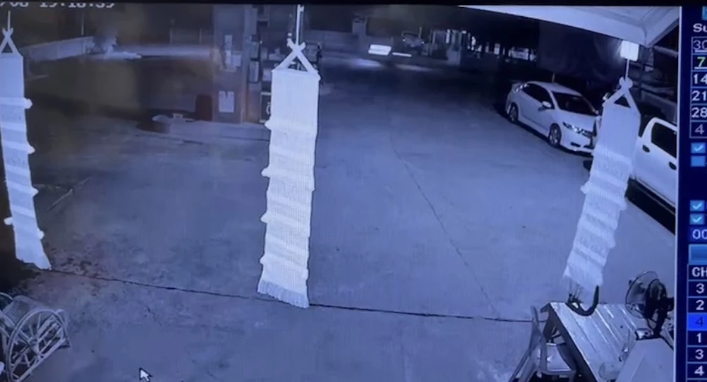 เปิดภาพวงจรปิด หนุ่มลูกครึ่ง ขี่ จยย. ซ้อน 3 ไปกับเพื่อนสาว ก่อนพบเป็นศพ