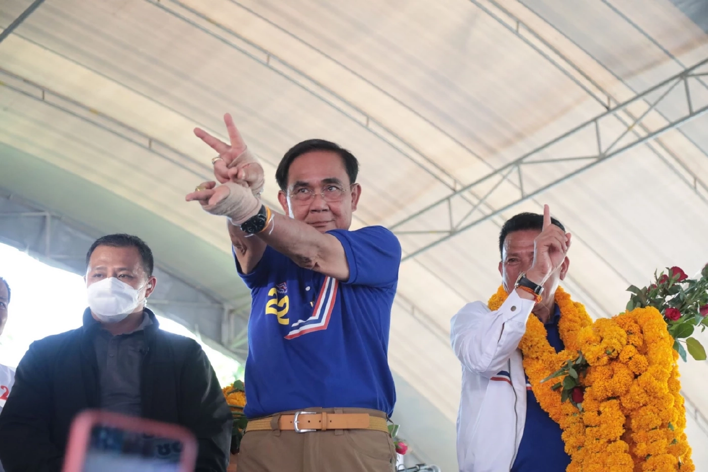 พี่ตู่ หาเสียงนครศรีฯ หยอกหากได้ส.ส.น้อยกลับบ้านนอน อย่าร้องไห้คิดถึงนะ