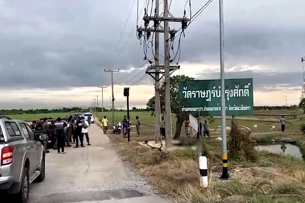 กรรมตามทัน หนุ่มลักตัดสายไฟ ถูกซ็อตร่วงจากเสา ดับสลด