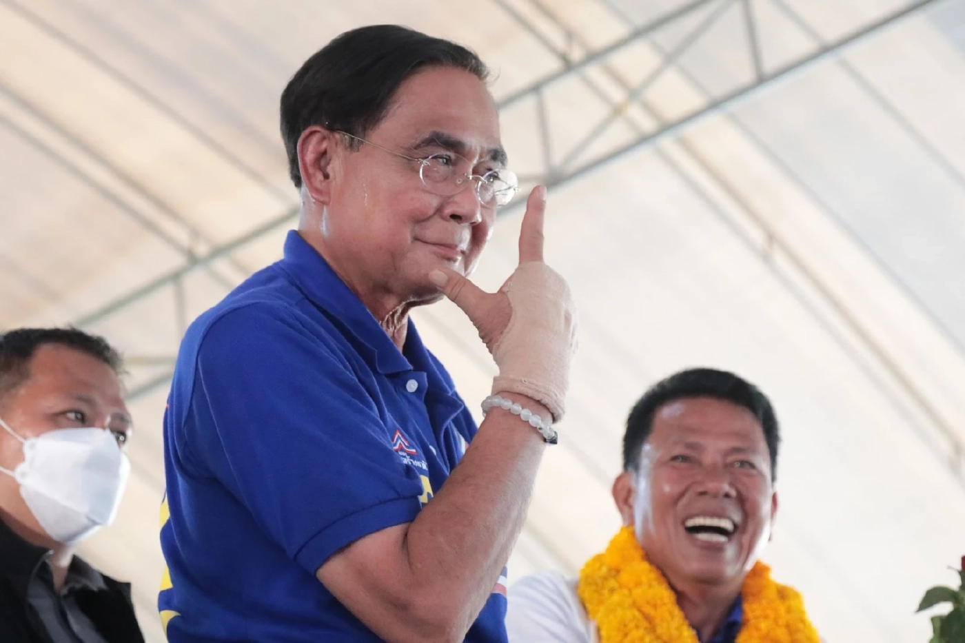 พี่ตู่ หาเสียงนครศรีฯ หยอกหากได้ส.ส.น้อยกลับบ้านนอน อย่าร้องไห้คิดถึงนะ