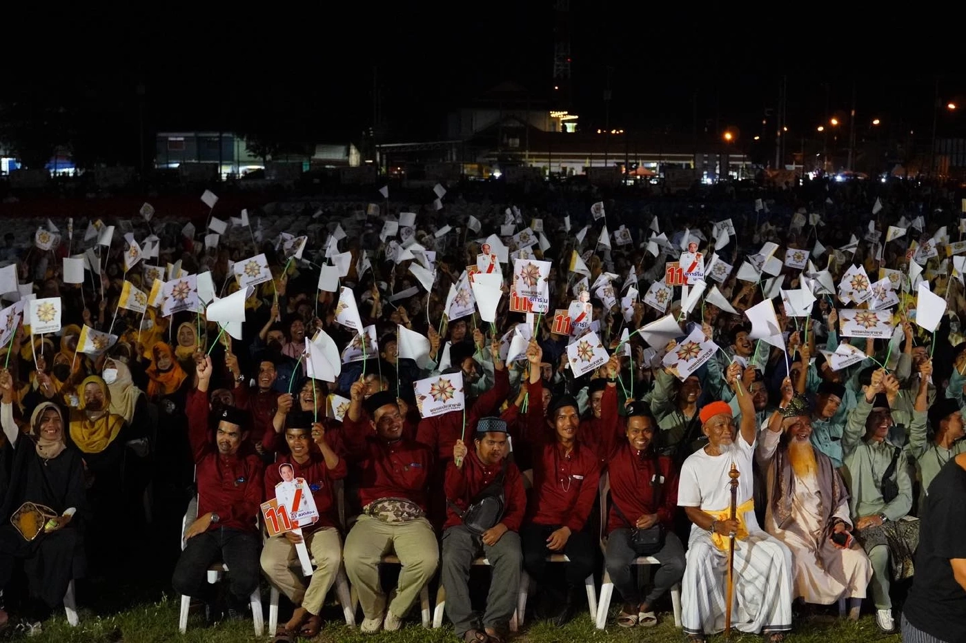 "พรรคประชาชาติ" ปิดปราศรัยสามจังหวัดชายแดนใต้ ชูนโยบายสร้างคนสร้างชาติ