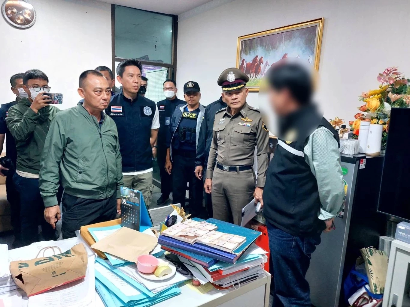 ย้อนประวัติ "เอกพจน์" นายกคลองหลวง ถูกแจ้งข้อหาเรียกรับสินบน 3 ล้าน 