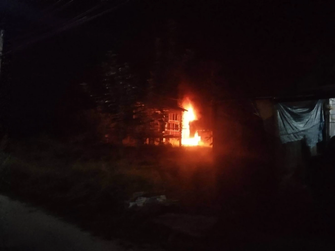 คนร้ายลอบวางระเบิด พื้นที่ อ.บันนังสตา ทหาร ดับ 1 เจ็บ 3