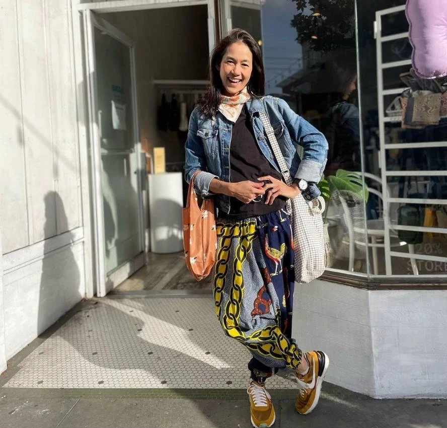 อุ้ม สิริยากร อดีตนางเอกชื่อดัง โพสต์เห็นต่างทางการเมือง แฟน ๆ แห่ชื่นชม