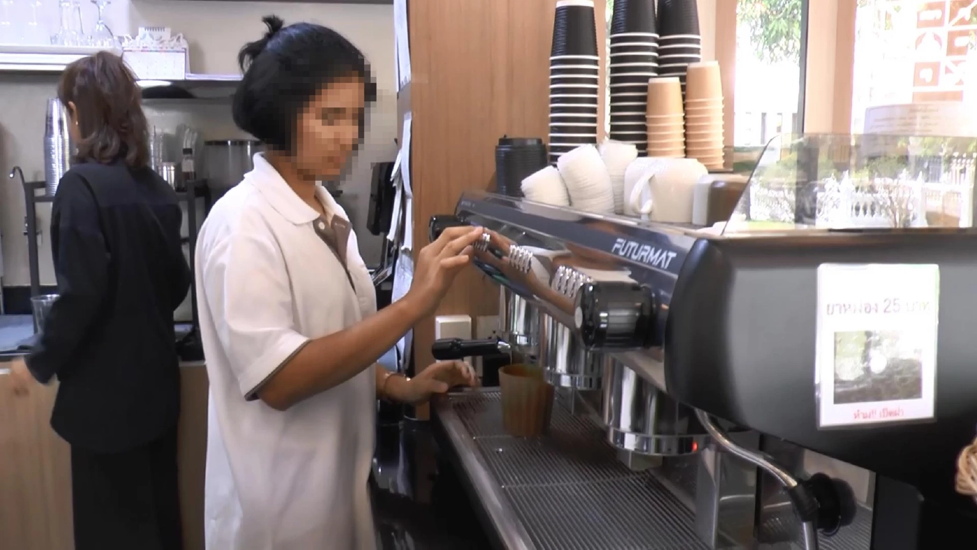 ชวนชิม "ท่าซุงคอฟฟี่" กาแฟสดในวัด จากฝีมือบาริสต้าที่เป็นนักเรียน