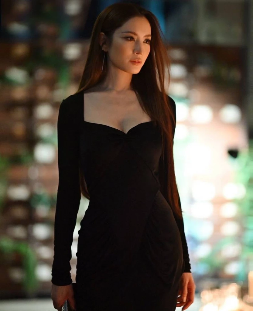 ชาวเน็ต-ด้อมส้ม จับตาแหวนคู่ แอฟ ทักษอร-ทิม พิธา งานนี้มีคำตอบ ใช่หรือไม่!