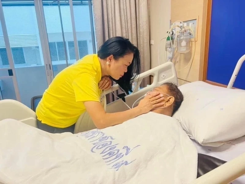 'ครูชลธี ธารทอง' หัวใจหยุดเต้น 15 นาที อาการขั้นวิกฤต ยังไม่รู้สึกตัว