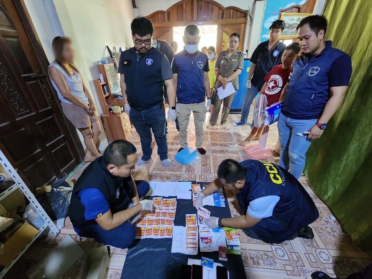 รวบเจ้าแม่ซิมผีขายผ่านเฟซบุ๊ก คาบ้านพักเมืองยโสธร