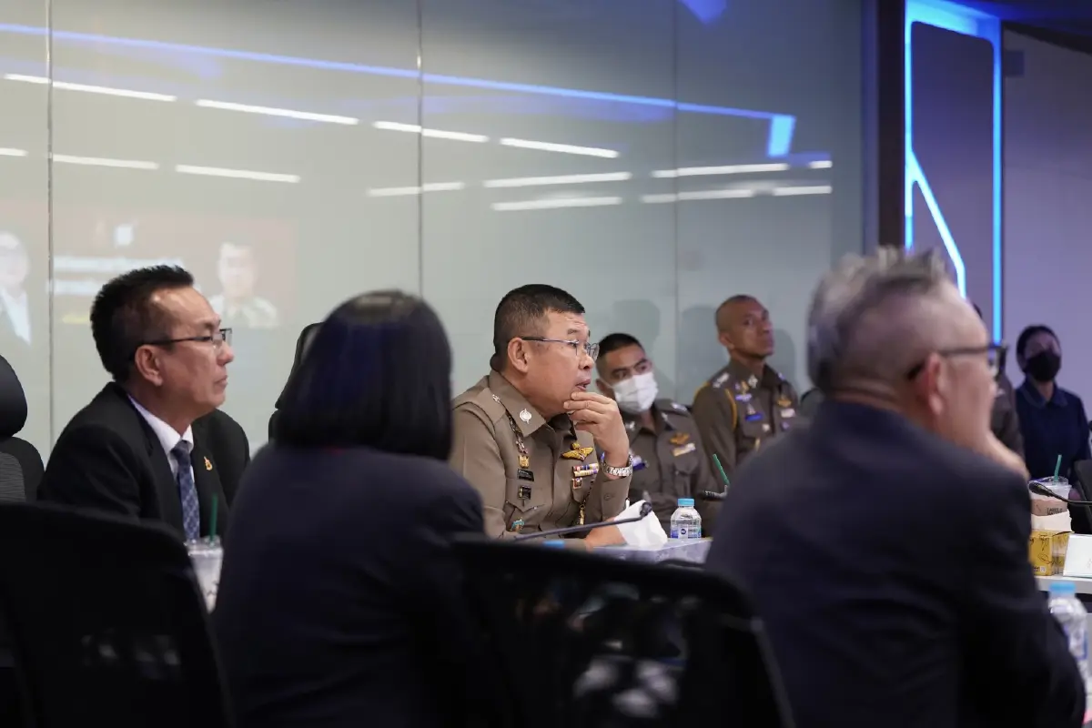 ตร.แถลงรับมอบ นักฆ่า อดีตทหารรับจ้างแคนาเดียน