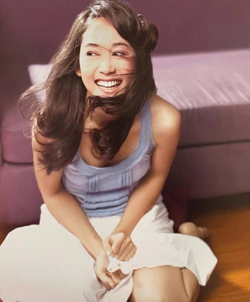 อุ้ม สิริยากร อดีตนางเอกชื่อดัง โพสต์เห็นต่างทางการเมือง แฟน ๆ แห่ชื่นชม