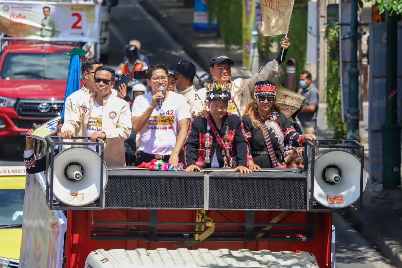 “ไทยศรีวิไลย์”บวงสรวงพระเจ้าตากฯ ปลุกขวัญกำลังใจโค้งสุดท้ายเลือกตั้ง