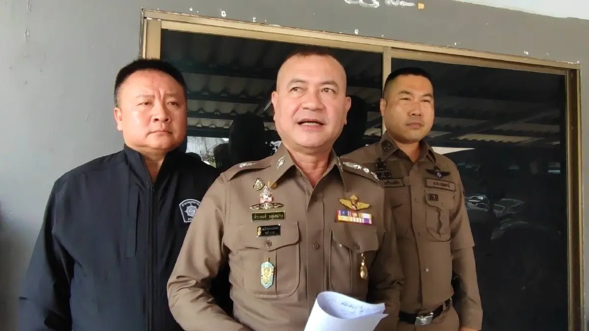 ตำรวจ สภ.หนองเสือ จับมือปืนรับจ้าง เตรียมก่อเหตุยิงนักการเมืองท้องถิ่น