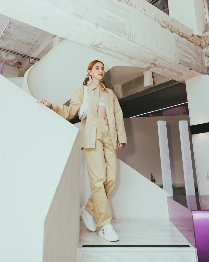 ใหม่ ดาวิกา กระทบไหล่คนดัง ในงานเปิดตัวคอลเลคชั่นพิเศษ เจนนี่ แบล็กพิงก์