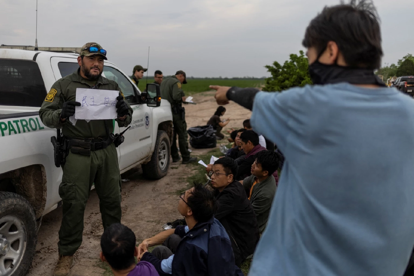 TikTok สอนคนจีนทำยังไงให้หนีเข้าประเทศสหรัฐได้สำเร็จ ( มีคลิป )