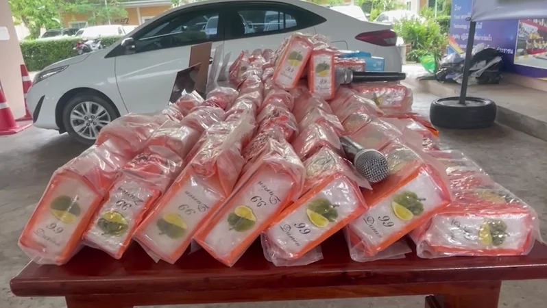งานนี้ไม่ใช่แป้ง! ตร.ภ.3 จับ "ไอซ์" 30 ล้าน ซุก "ห่อทุเรียน" หวังตาเจ้าหน้าที่