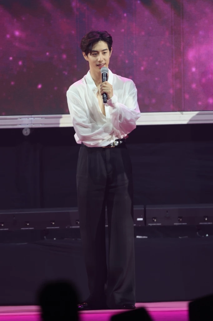 อากาเซ่ สุดฟิน งานแฟนมีต มาร์ค ต้วน    