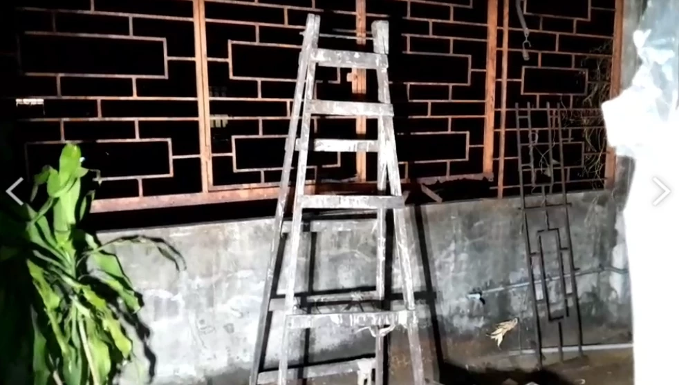 สลด! เสี่ยเจ้าของอู่วัยเก๋า ปีนหลังคาซ่อมบ้าน พลัดตกหัวกระแทกพื้นดับอนาถ