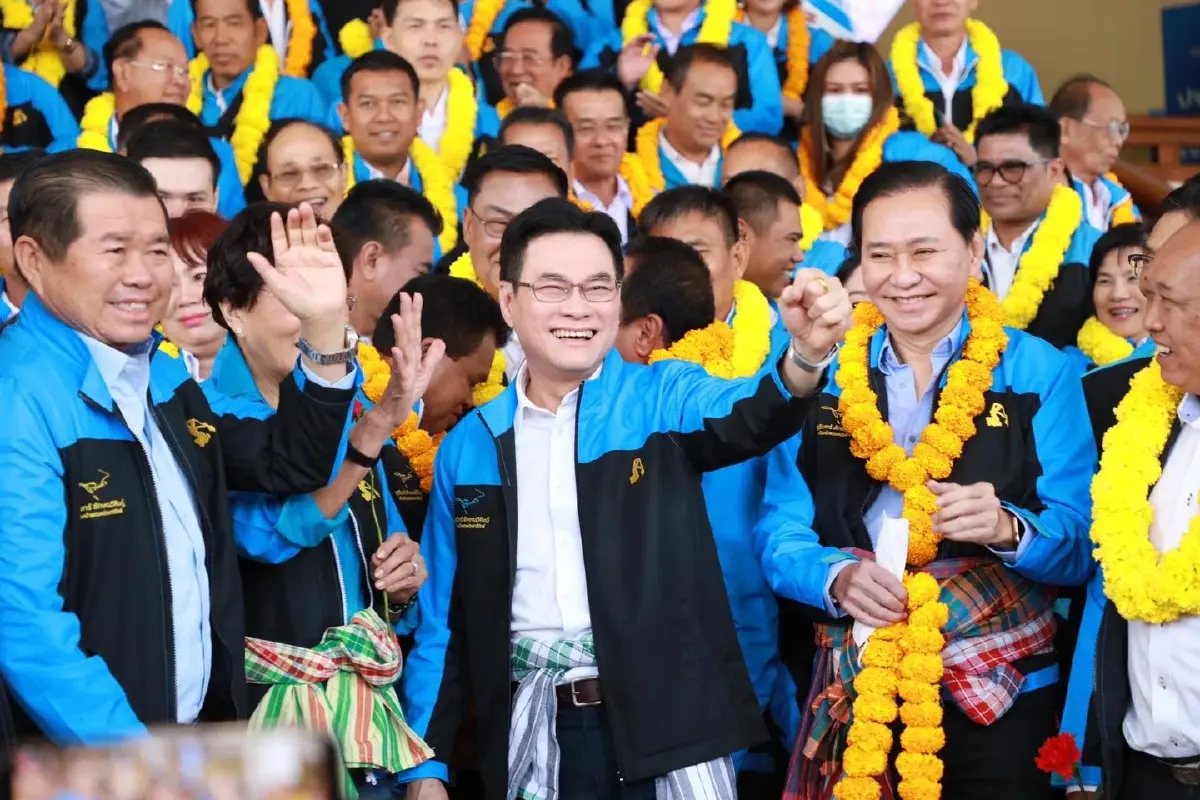 ปักหมุดสถานที่ “พรรคการเมือง” ปราศรัยใหญ่ ปล่อยหมัดเด็ดโค้งสุดท้าย 